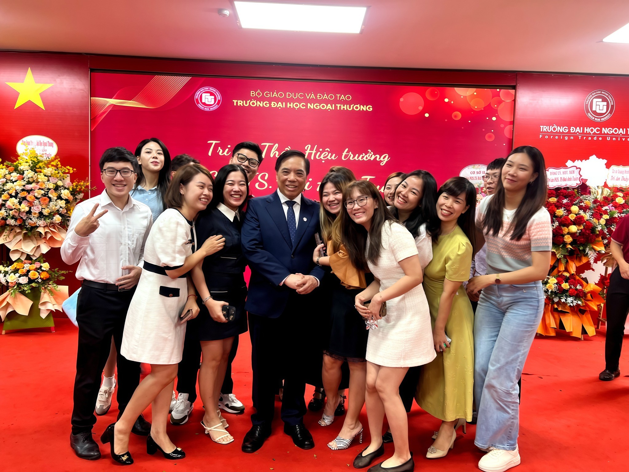10 NĂM KHOA ĐÀO TẠO QUỐC TẾ ĐỒNG HÀNH CÙNG THẦY