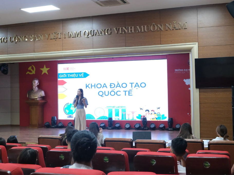 CHÀO MỪNG TÂN SINH VIÊN CHƯƠNG TRÌNH LIÊN KẾT ĐÀO TẠO VỚI NƯỚC NGOÀI ĐẾN VỚI KHOA ĐÀO TẠO QUỐC TẾ