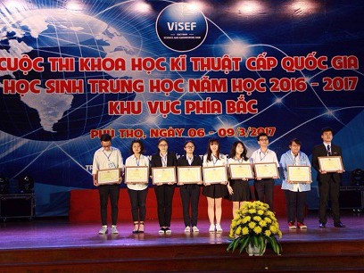 Trường Đại học Ngoại thương tuyển thẳng học sinh đạt giải trong cuộc thi Khoa học Kỹ thuật cấp quốc gia năm 2017