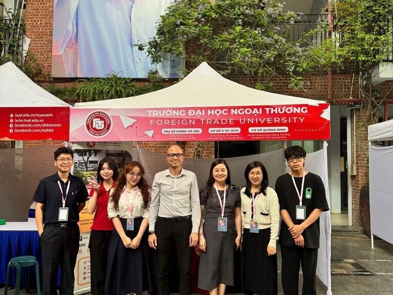 FACULTY OF INTERNATIONAL EDUCATION – FTU AT THE CAREER ORIENTATION FAIR