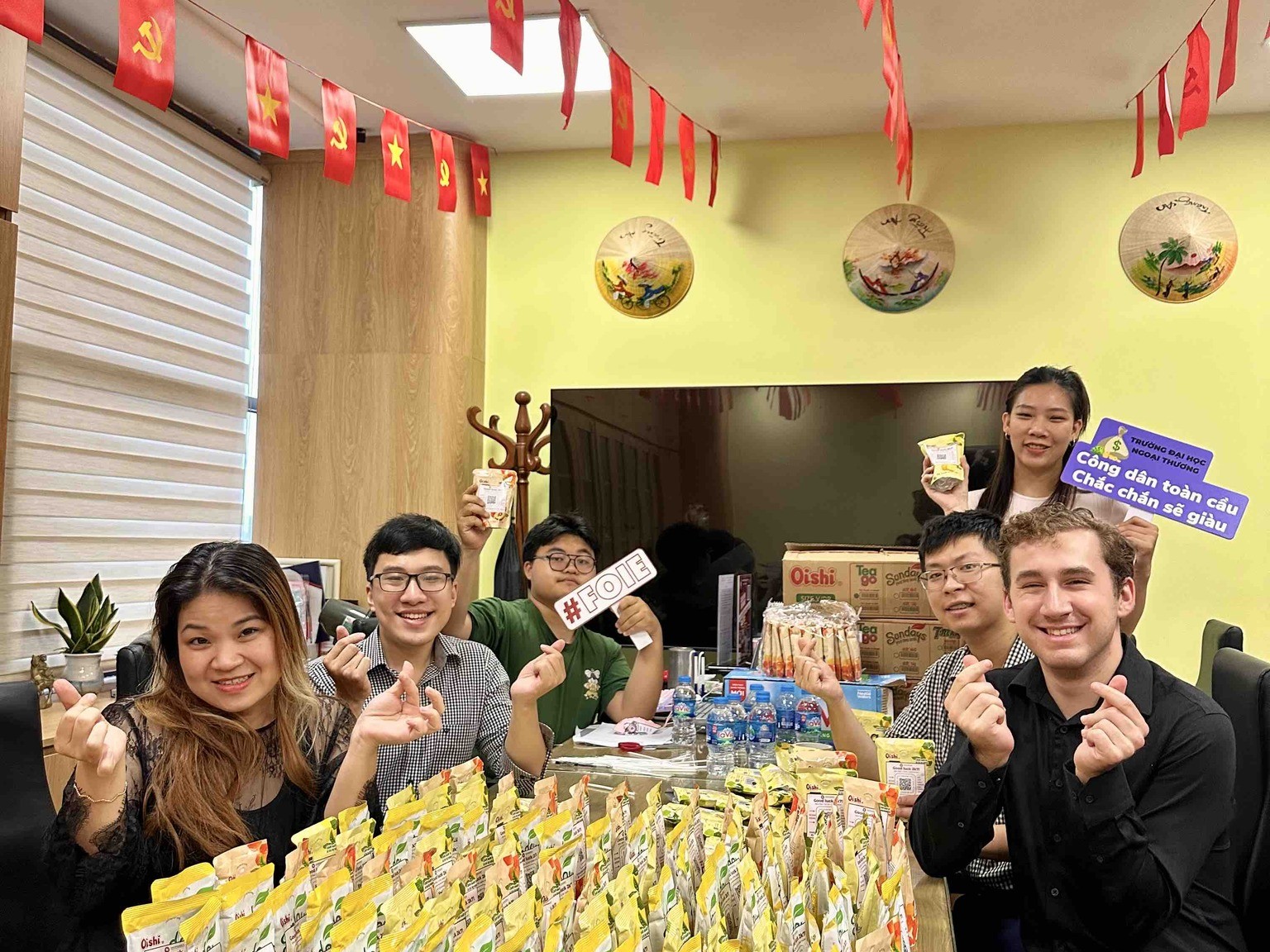 FACULTY OF INTERNATIONAL EDUCATION - FTU SUPPORTS STUDENTS DURING THE 2025 EXAM SEASON