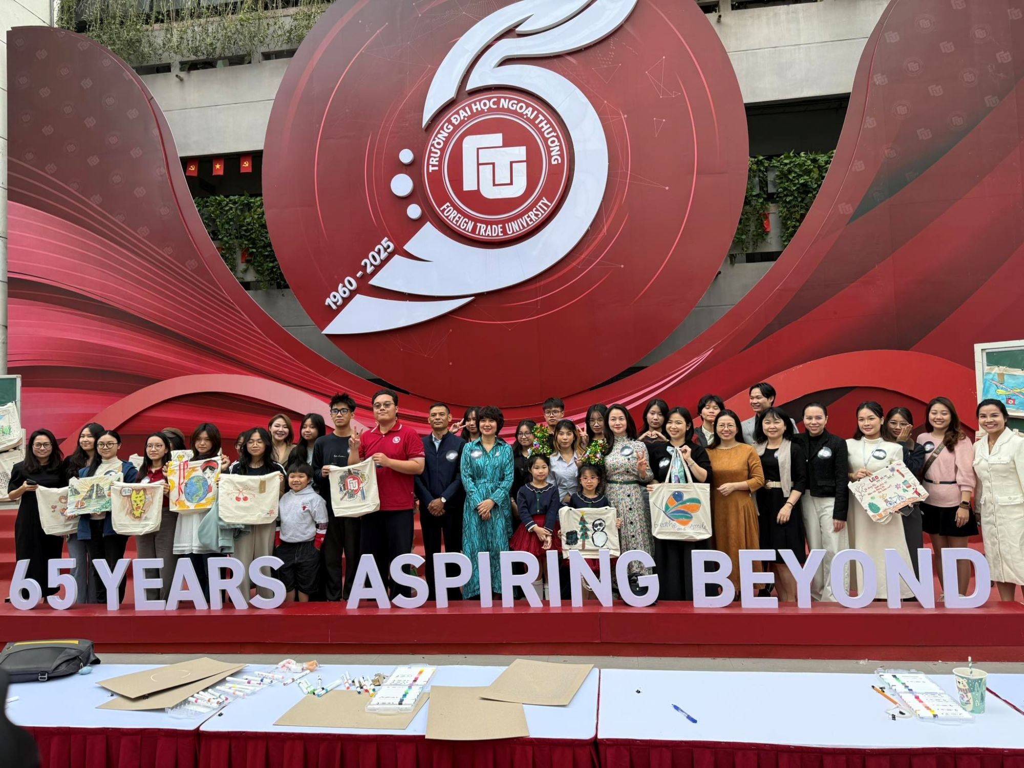 MIRACLES IN DECEMBER 2025 || BOOTCAMP VẼ “THE CANVAS FLOW”