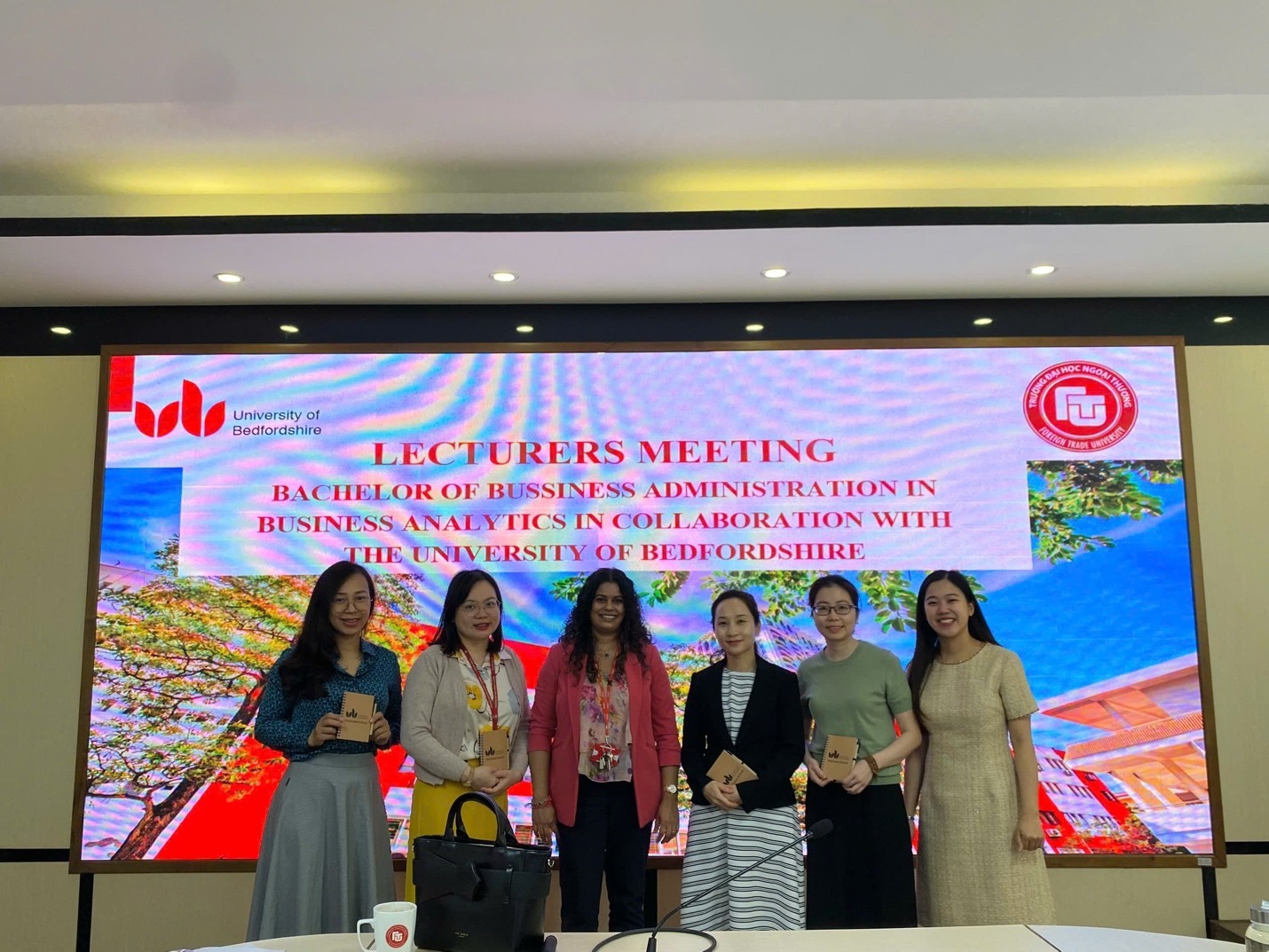 WELCOMING A REPRESENTATIVE FROM THE UNIVERSITY OF BEDFORDSHIRE TO FTU HANOI