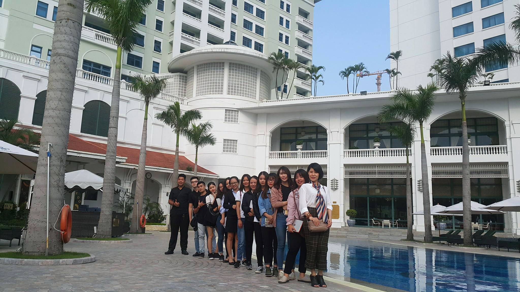 Sinh viên QTDLKS đi Field Trip tại Daewoo Hotel